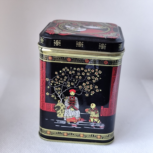 Other - 3/$25💙Vintage Asian Tea Tin Container 1970s Metal Storage